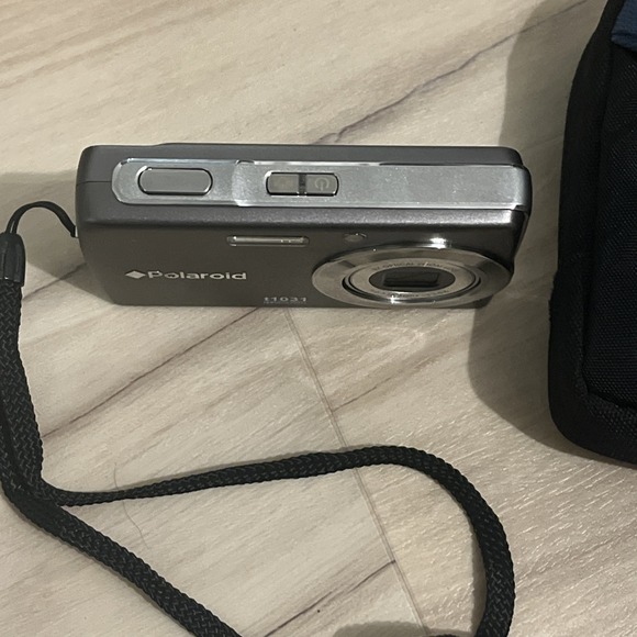 Polaroid T1031 Camera 10mp 3x Optical Zoom 5x Digital Zoom No Battery, Untested - Picture 4 of 11